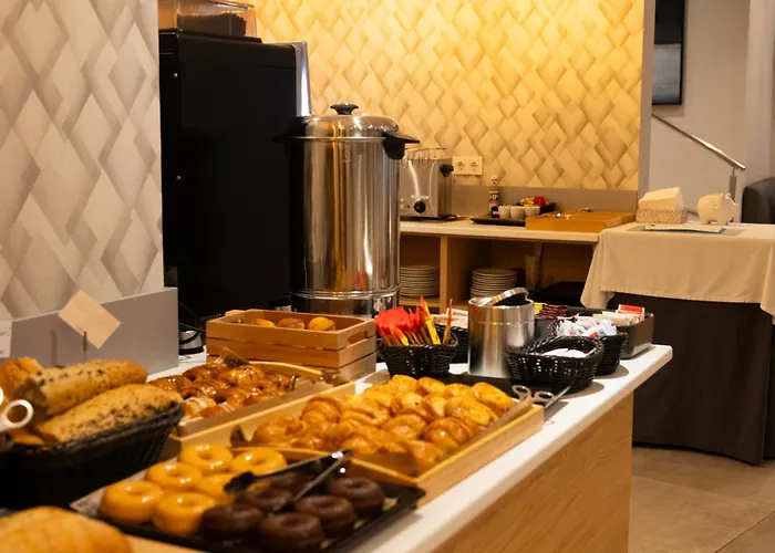 Hotel Puerta Del Mar - Adults Recommended